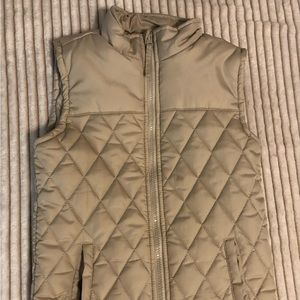 Boys Crown and Ivy puffer vest. Size small.